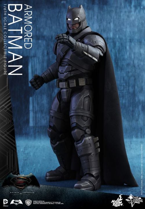 Hot Toys Armored Batman #5